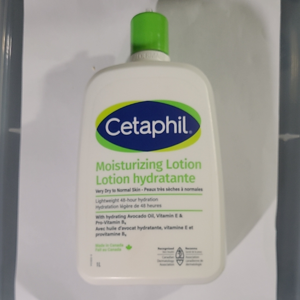 Cetaphil Moisturizing Lotion for Sensative Very Dry to Normal Skin 1L Bottle